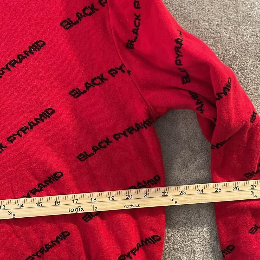 Black‎ Pyramid Crewneck Heavy Sweater Men’s Sz XL Red with Black Allover print